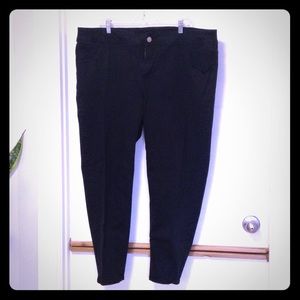 Black cotton blend "skinny jean" type pant